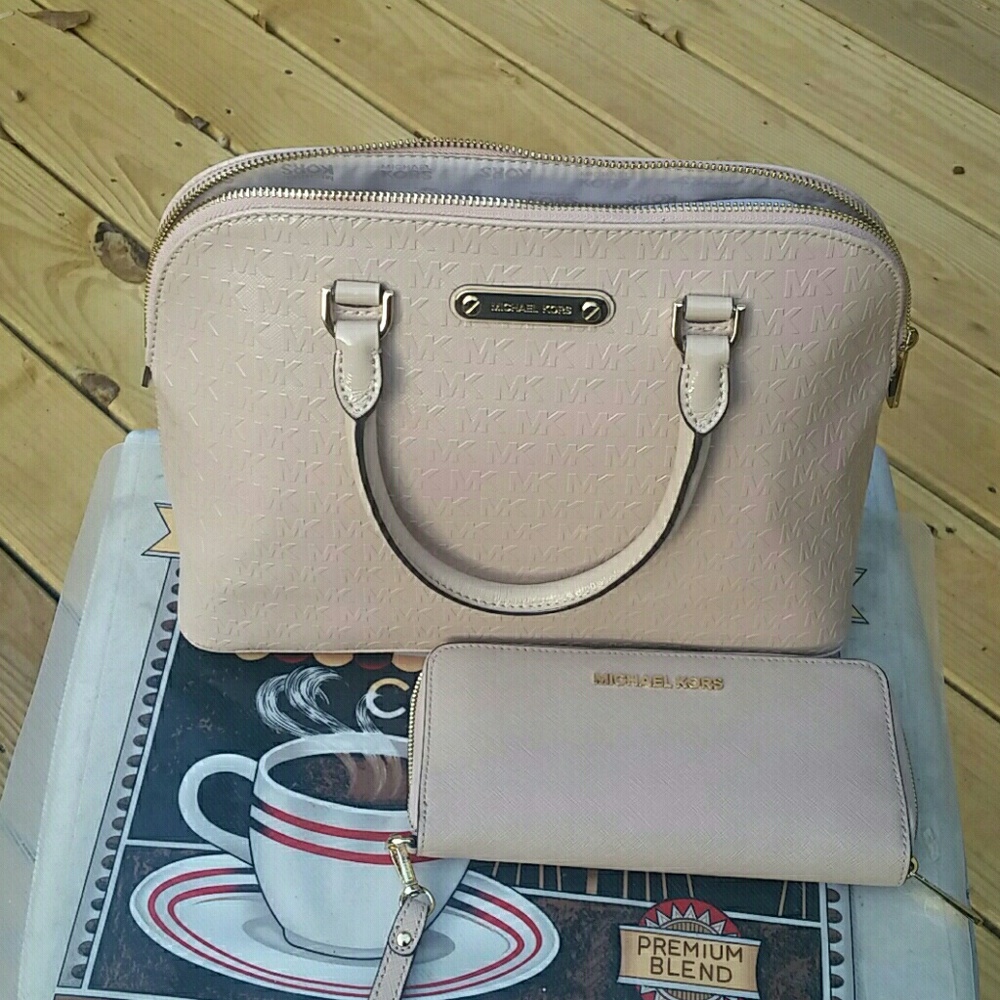 Michael Kors Cindy Dome Satchel  Oyster  NWT